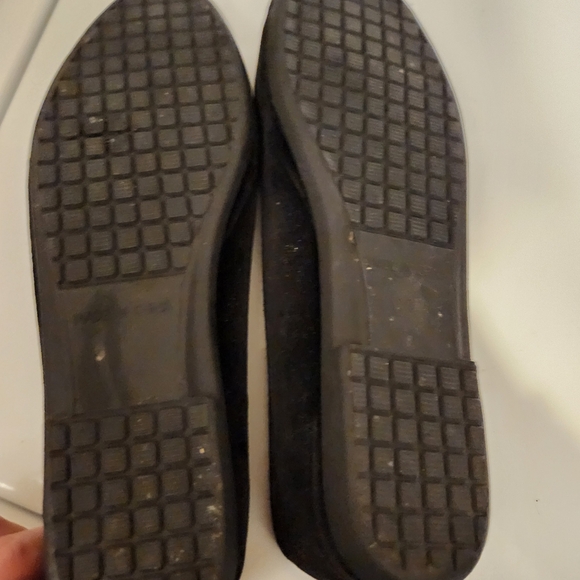 Holiday Tradition Santa Embroidered Flats - Picture 4 of 5